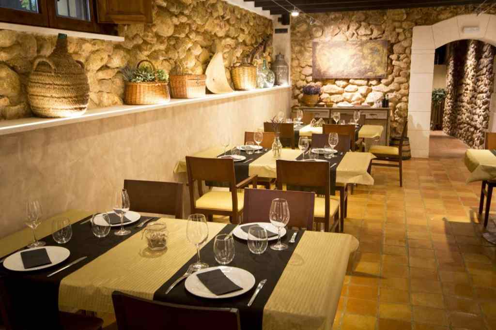 El quinto en la&nbsp;mesa