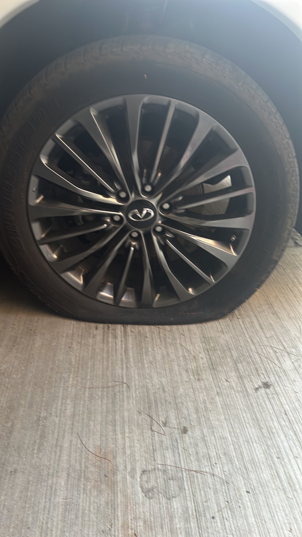 Dos llantas es una patada en lugares muy&nbsp;sensibles